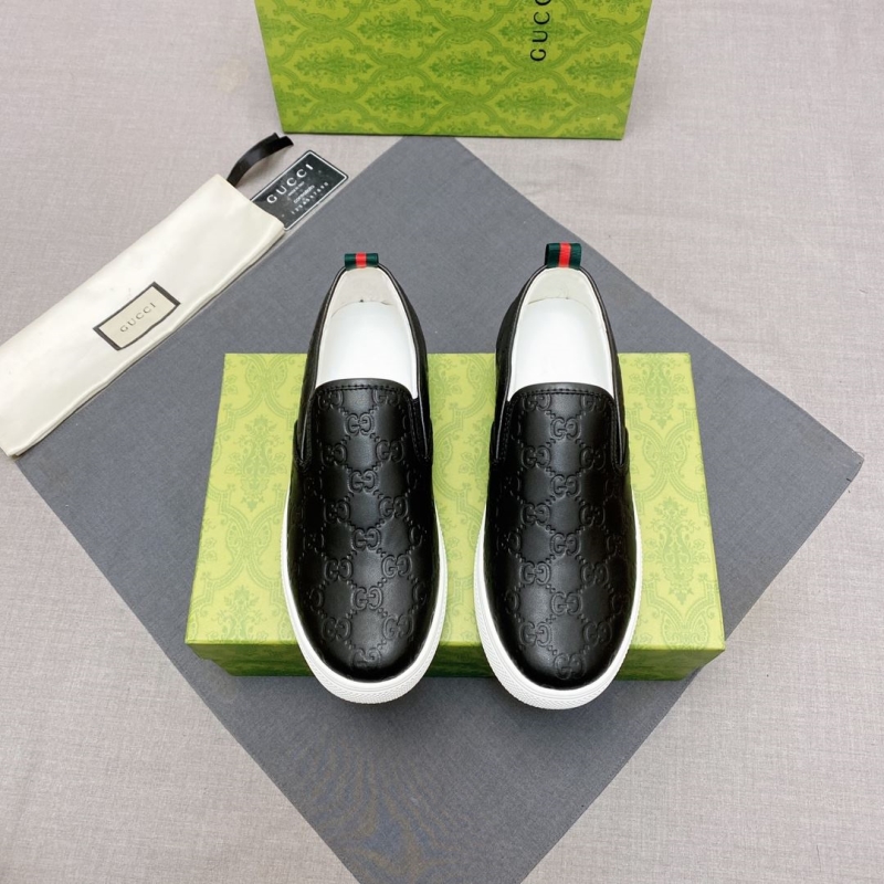 G*u*i casual shoes